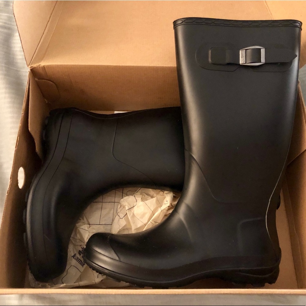 Waterproof Boots Size 9